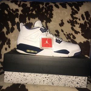 Air Jordan 4 "Columbia"